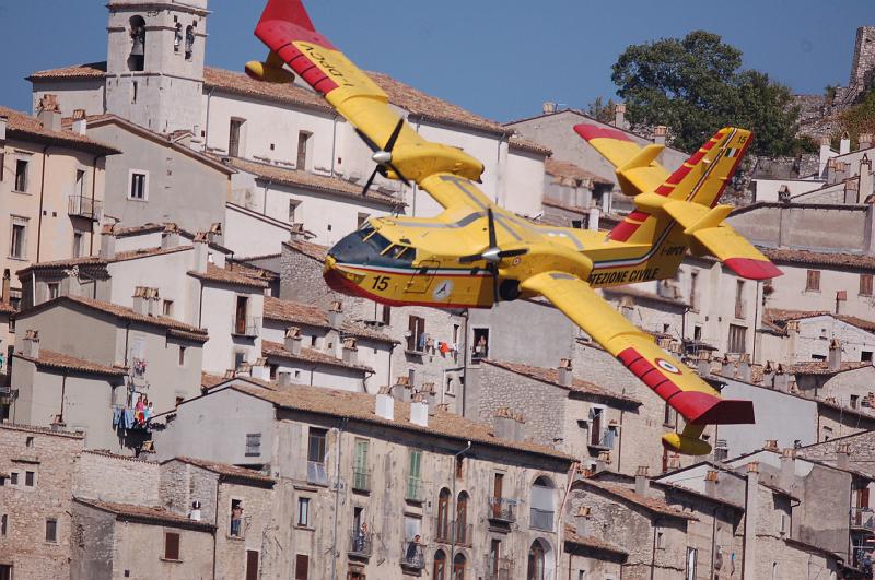 aereo su centro storico barrea